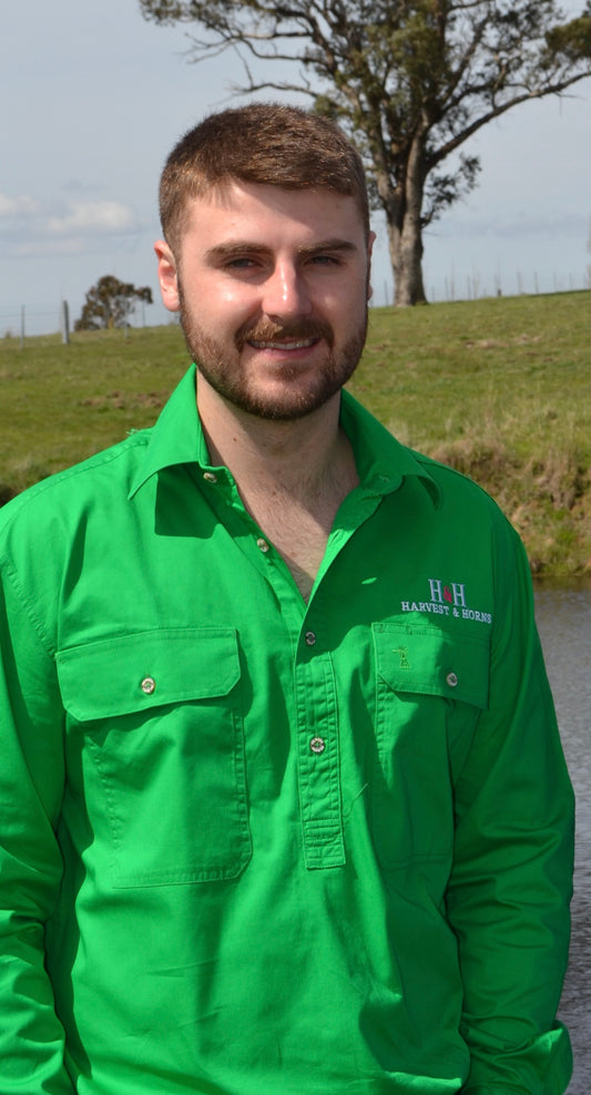 Mens closed front long sleeve shirt - Emerald Green